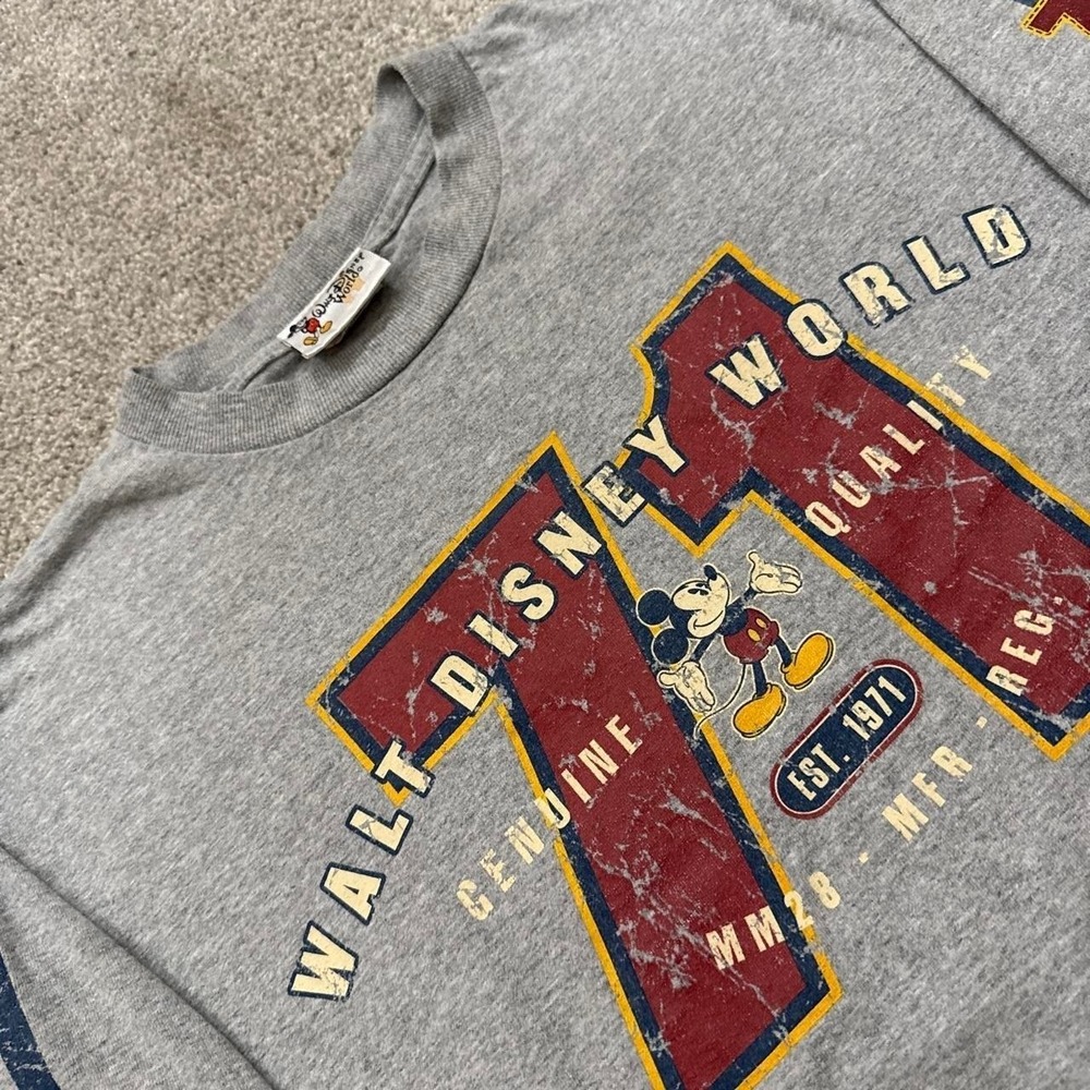 Vintage 90's Walt Disney World Long Sleeve Graphic Tee Medium Sleeve Hits